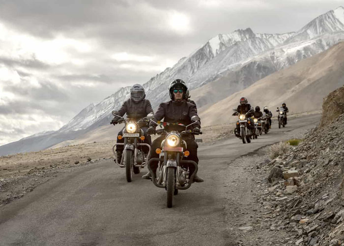 Bikers on their way to Ladakh